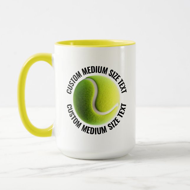 Medium Text GUL Combo 15oz Anpassad Tennis Mugg (Vänster)