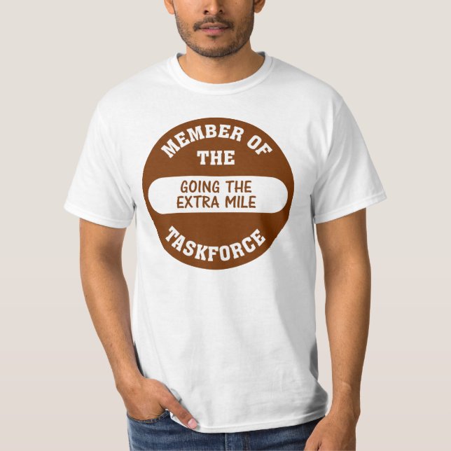 Medlem av gå den extra Milespecialgruppen Tee Shirt (Framsida)