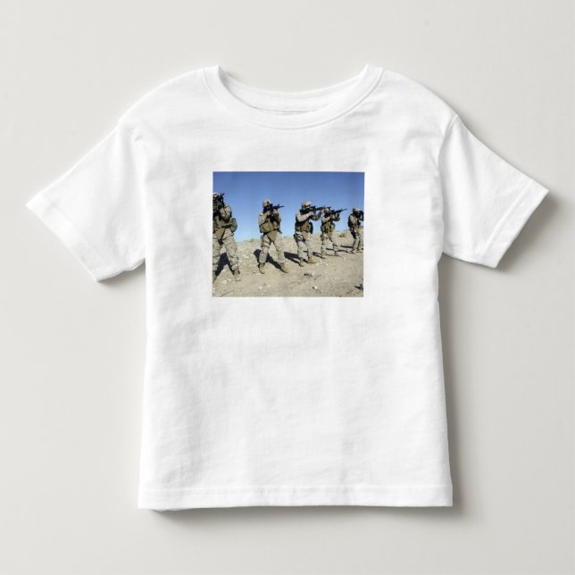 Medlemmar i gruppen för militära övergångsåtgärder tee shirt (Framsida)