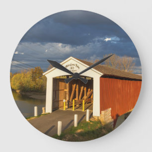 Medoras täckta bro Byggt 1875 Stor Klocka