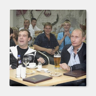 Medvedev och Putin Party Magnet