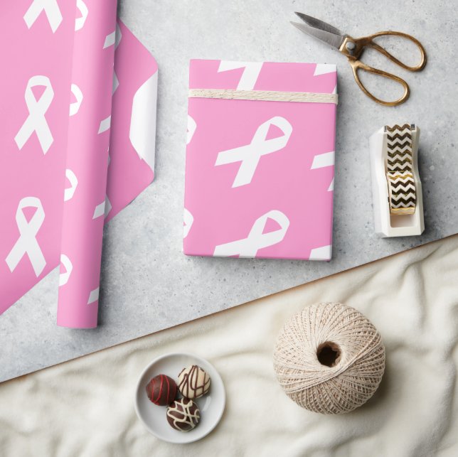 Medvetandesnöre på rosa presentpapper (Hantverk)