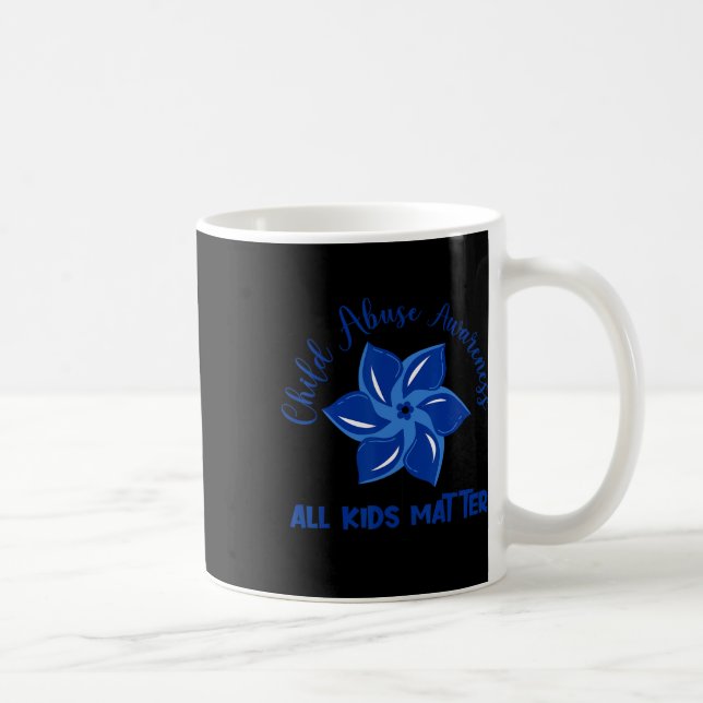 Medvetenhet om alla barns problem med barnmisshand kaffemugg (Höger)