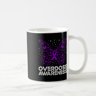 Medvetenhet om överdos lila band fjäril kaffemugg