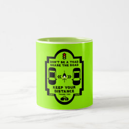 Medvetenhet om trafiksäkerhet för cyklar Två-Tonad mugg