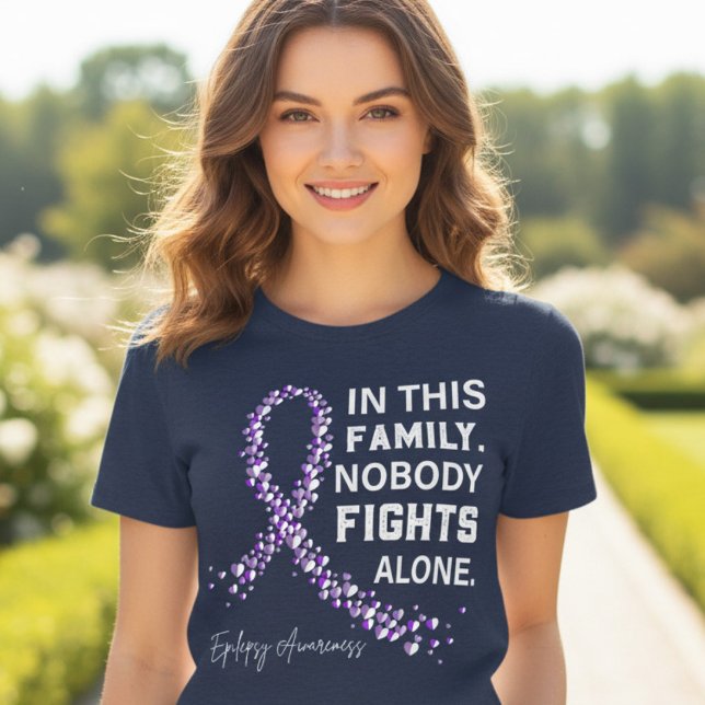 Medvetenhetspresent med lila band för epilepsi t shirt (Skapare uppladdad)