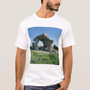 Megalith som är förhistorisk tee