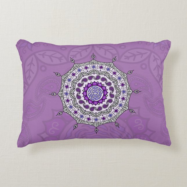 Mehndi Fantasy Silver accent Pillow Prydnadskudde (Framsidan)