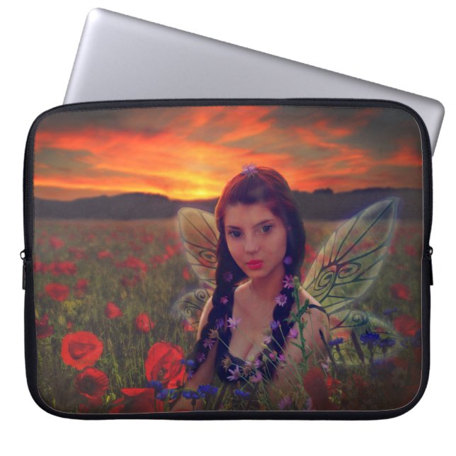Mejeriet i Sunset i fält på poppies Fantasy Art Laptop Fodral (Framsidan)