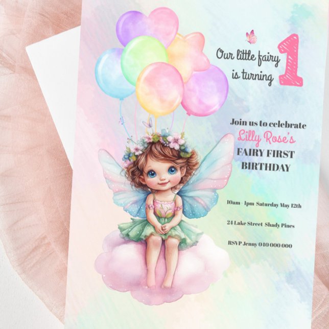 Mejeriinbjudan 1:a födelsedag, Fairy på ett moln Inbjudningar (Fairy First Birthday Invitation featuring a sweet pastel coloured fairy on a cloud)