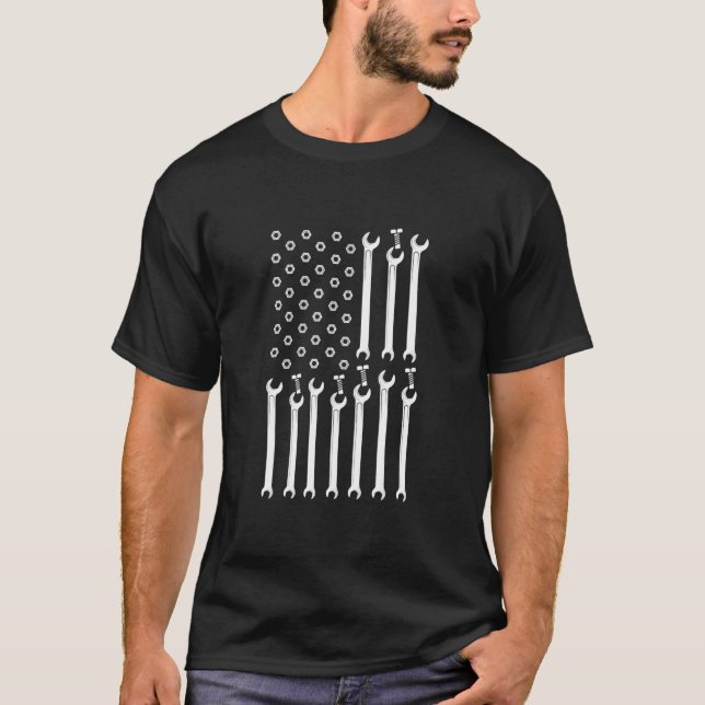 MEKANICS FLAGGA US FLAGGA Car Guy Proud Mechanic  T Shirt (Framsida)