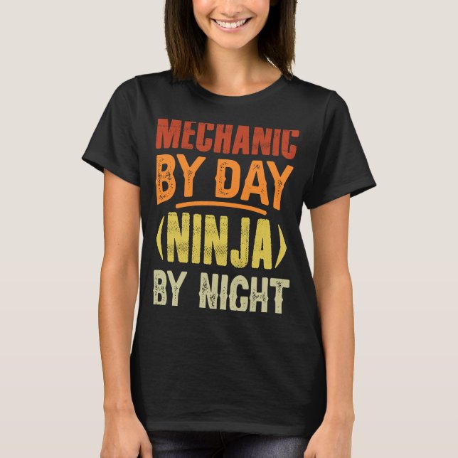 Mekanisk per dag ninja per nattverksgarage C T Shirt (Framsida)