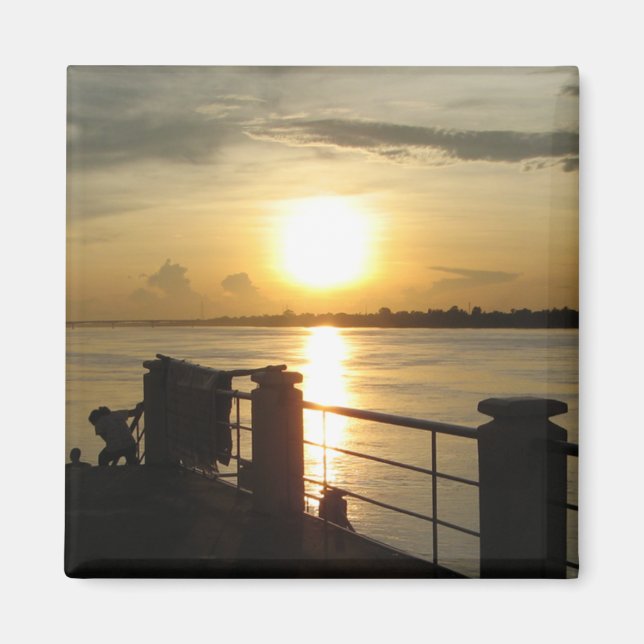 Mekong River Sunset ... Nong Khai, Isaan, Thailand Magnet (Framsidan)