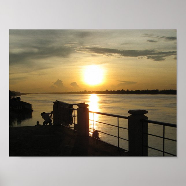 Mekong River Sunset ... Nong Khai, Isaan, Thailand Poster (Framsidan)