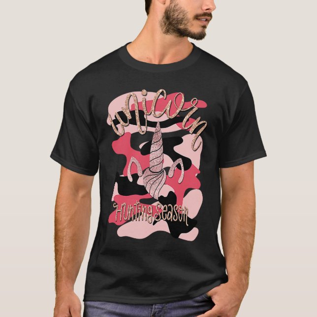 Mel F Arts Pink Camouflage Unicorn Hunting Season T Shirt (Framsida)