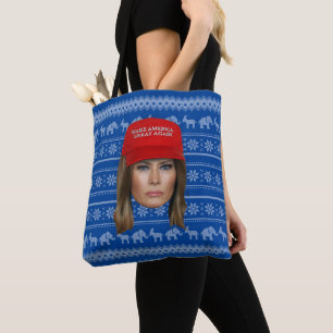 Melania Trump MAGA-jul Tygkasse