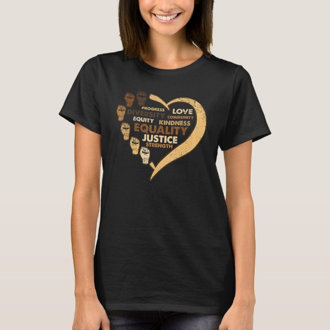 Melanin Power Fist Heart Black History Month BLM A T Shirt (Framsida)