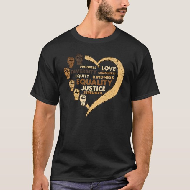Melanin Power Fist Heart Black History Month BLM A T Shirt (Framsida)