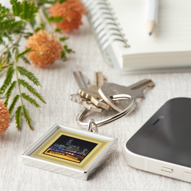 Melbourne Australia CBD Ljus over Queen's Bridge Fyrkantig Silverfärgad Nyckelring (Sidan)