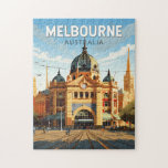 Melbourne Australia Travel Art Vintage Pussel<br><div class="desc">Tryckdesign för Melbourne-reflektor. Melbourne är huvudstad i den sydöstra australiska staten Victoria. I stadens centrum finns den moderna federationstorget,  med plazas,  pub och restauranger vid Yarra-floden.</div>