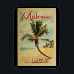 Melbourne Handflatan Träd Vintage resor Magnet<br><div class="desc">En unik retro från mitten av århundradet,  modern Melbourne Florida-konst i vintage resor poster stil. Den har en böjd handflatan träd på sandstranden med hav under ett blått grumligt himlar.</div>