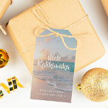 Mele Kalikimaka Anpassningsbar Tropical Beach-jul Presentetikett<br><div class="desc">Den här söt märkrn för julklapp till havs har ett strålande foto av kustnära sjölandskap vid soluppgången med underbar typografi som lyder Mele Kalikimaka. Ett sött hawaiiskt sätt att säga God jul i stil med underbar öfotografi. Ta mig till stranden den här helgdag.</div>