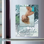 Mele Kalikimaka Tropical Magnetic Card<br><div class="desc">Dessa magnetiska helgdagskort har hälsning Mele Kalikimaka,  ditt favoritfoto och namn mot bakgrund av tropiska botaniska fenor och löv i blått,  teal och grönt. MER design i vår samling.</div>