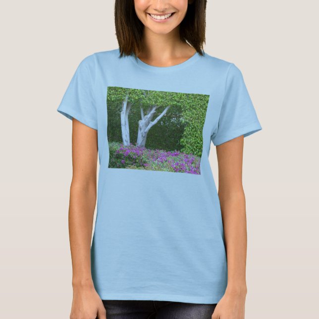 Mellan trädT-tröja T Shirt (Framsida)