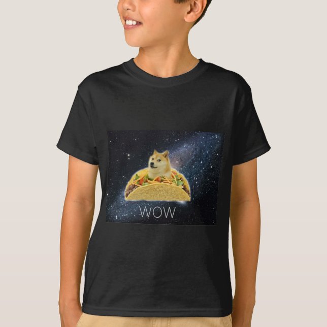 meme för dogeutrymmetaco t shirt (Framsida)