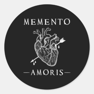 Memento Amoris. Blödande hjärta & Arrow Gothic Runt Klistermärke