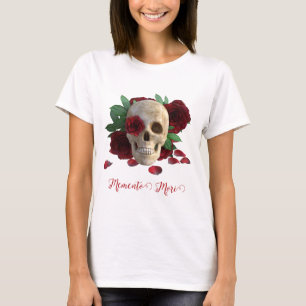 Memento Mori. Skal med röd ros T Shirt