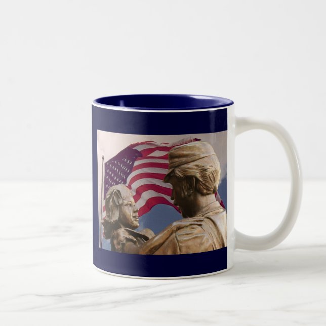 Memorial Day Homecoming Två-Tonad Mugg (Höger)