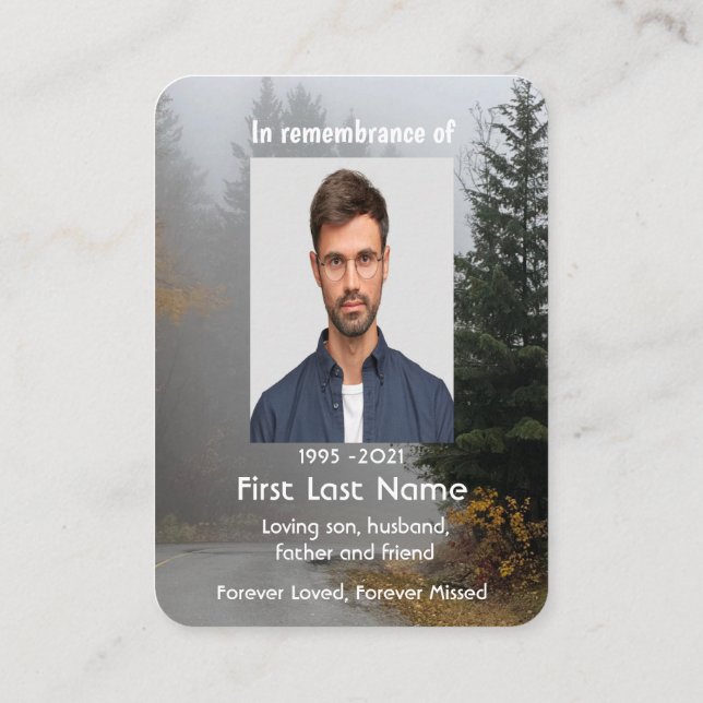 Memorial Photo Foggy Road Träd Keepsaké Visitkort (Baksida)