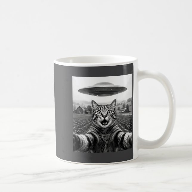 Men Backar Katt Selfie Alien Ufo Kaffemugg (Höger)