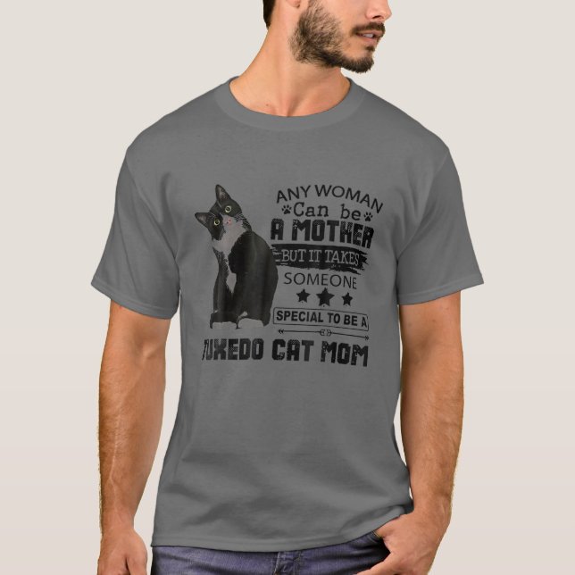 Men det krävs någon Speciell att vara Tuxedo Cat M T Shirt (Framsida)