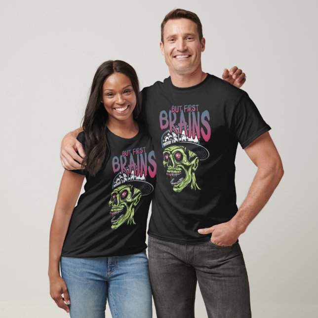 Men först hjärnor | Roliga Zombie-Par T-shirts (Unisex)