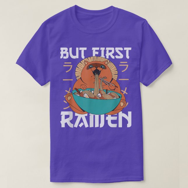 Men först Ramen Cute Cat Eats Ramen Noodles  T Shirt (Design framsida)