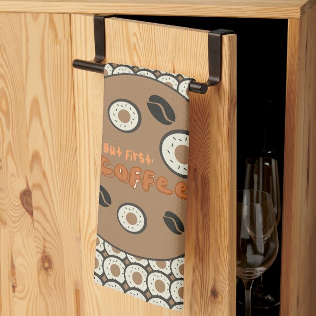 Men första kaffet från Frosted Donuts Brown Kökshandduk (Thirds Fold)