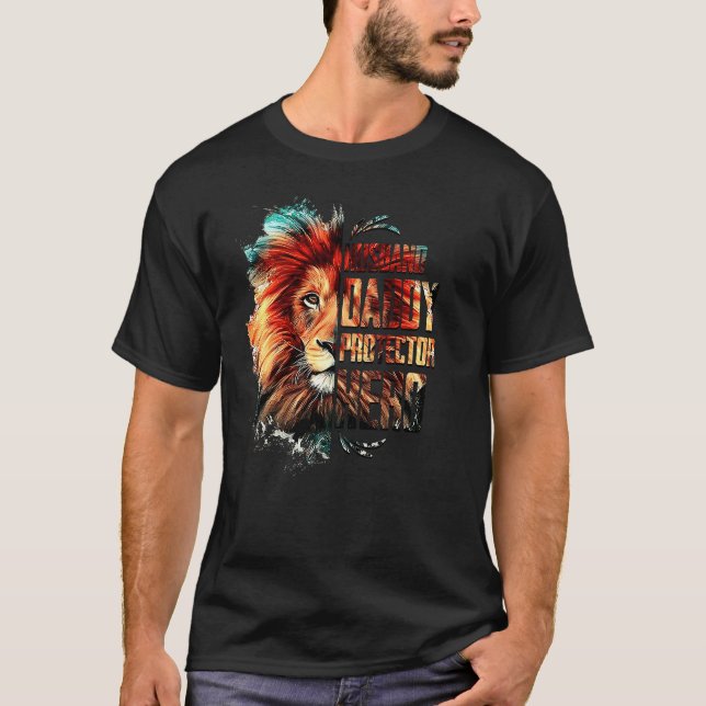 Men Proud Lion Cat Husband Daddy Protector Hero T Shirt (Framsida)