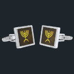 Menorah Flame Silverpläterade Manschetterknappar<br><div class="desc">En brunfärgad och guld digital rendering av den judiska sjugrenade menorah (hebreiska: מְ נ וֹ רָ ה ‎). Den sjukanta menorah som används i den portabla fristad som Moses upprättade i vildmarken och senare i Temple i Jerusalem har varit en symbol för judendomen sedan urminnes tider och är symbolen för...</div>