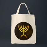 Menorah Flame Tygkasse<br><div class="desc">En digital återgivning av den judiska sjukanta menorah (Hebreiska: מְ נ וֹ רָ ה ‎). Den sjukanta menorah som används i den portabla fristad som Moses upprättade i vildmarken och senare i Temple i Jerusalem har varit en symbol för judendomen sedan urminnes tider och är symbolen för den moderna israeliska...</div>