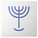 Menorah Guld-look Blue White Kakelplatta<br><div class="desc">Menorah guld-look Paleo Hebrew-bokstäver. Anpassa genom att lägga till din egen namn. Om du vill göra det här till din egen design "Klicka för att anpassa ytterligare" ... eller "Överför den här designen" för att skriva ut samma design på en annan produkt. Varifrån kommer Menorah-komen? Det kommer från bibeln, bok...</div>