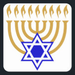 Menorah och David Star Fyrkantigt Klistermärke<br><div class="desc">Guld menorah med David blå stjärna i mitten av grund</div>