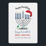Menorah och Santa Hatt Julkort Inbjudningar<br><div class="desc">Ett julkort för Hanukkah och jul som visar en menorah och Santas mössa. Perfekt för "högtidsstämning". (Designad av Rawpixel.com). (Designad av Freepik). (Designad av Freepik). Kortet är lätt att anpassa med din egen text, typsnitt och typsnittsfärg.Inte exakt vad du söker? Alla våra produkter kan anpassas för att möta dina behov...</div>
