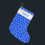 Menorah Star of David Hanukkah CUSTOMIZE IT Liten Julstrumpa<br><div class="desc">Anpassa lagret med namn eller annan text. Visa kärlek för helgdagarna. Hand plockade efter mig! Kolla i min butik efter massor av matchande artiklar som att slå pappert,  kuddar,  handdukar och presentpapper också!</div>