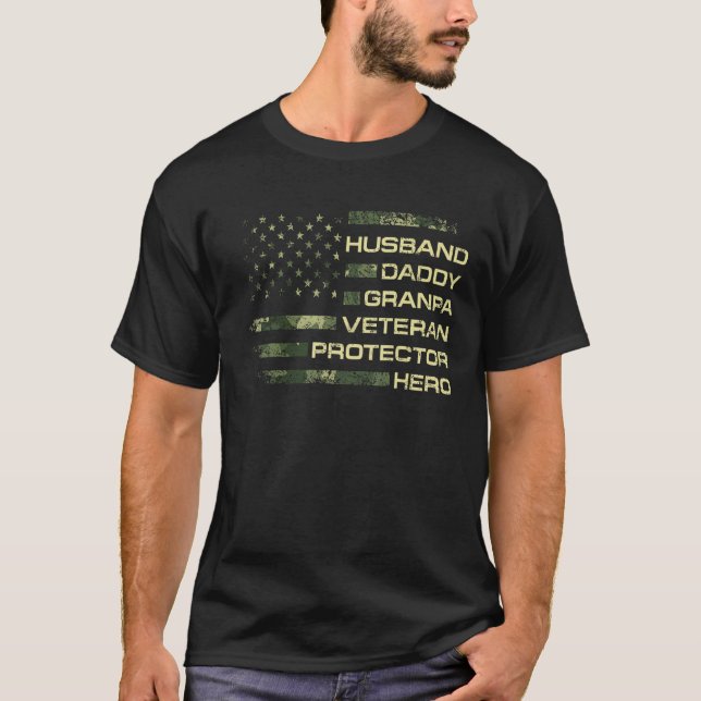 Mens American Flag Husband Daddy Granpa Veteran Pr T Shirt (Framsida)
