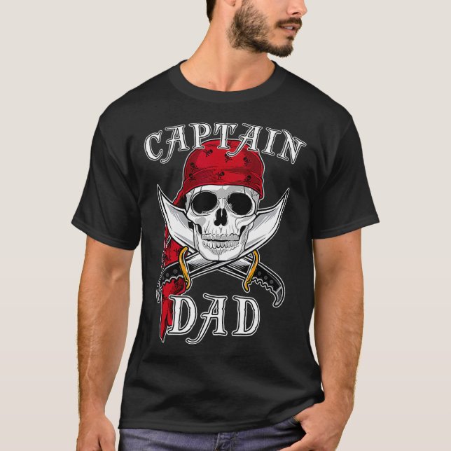 Mens Captain Dad Funny Halloween Pirate Skull Gift T Shirt (Framsida)