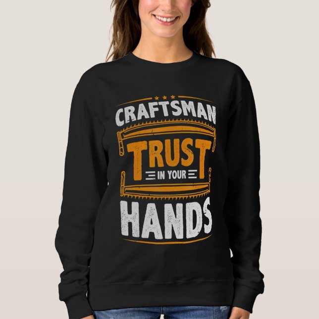 Mens Craftsman Trust In Your Hands Electricians Ha T Shirt (Framsida)
