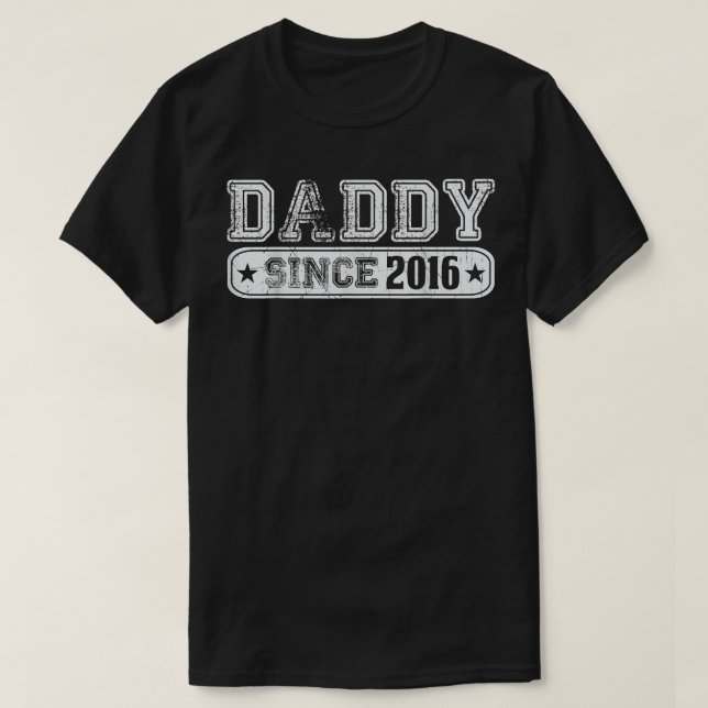 Mens Daddy Since 2016 T  Father's Day New Dad Gift T Shirt (Design framsida)