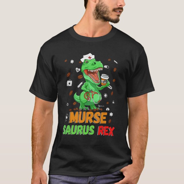 Mens Dinosaur Scrub Nurse Life Coffee Rn Murse Nur T Shirt (Framsida)